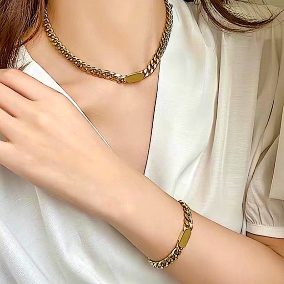 Stainless Steel Gold Cuban Chain Link Bracelet - Picture 5 of 9